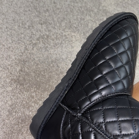 Vegan Leather Comfy cozy fur lined ankle bootie Sz 9 - Picture 12 of 16